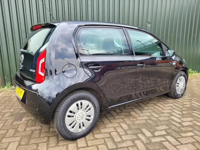 Volkswagen up! 1.0 move up! NAVI 2016 Benzine 6