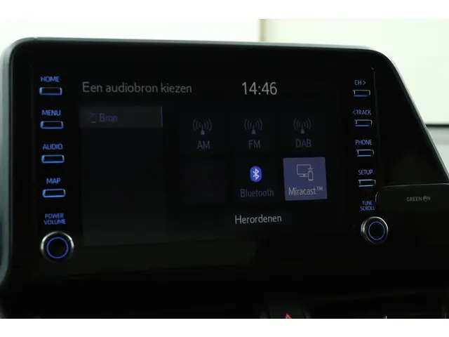 Toyota C-HR 1.8 Hybrid Executive 2022 Hybride Benzine 8