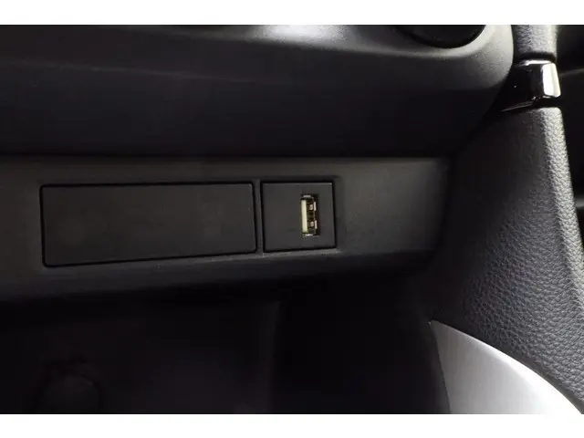 Toyota Yaris 1.5 VVT-i 125pk Dynamic 2022 Benzine 26