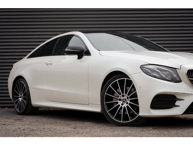 Mercedes-Benz E-Klasse Coupé 200 Premium 2018 Benzine 46