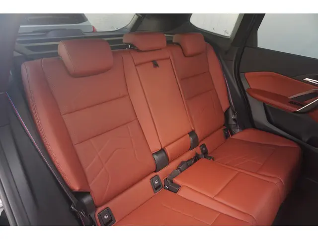 BMW iX1 eDrive20 2025 Elektrisch 11