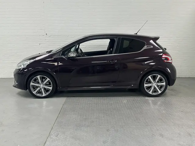 Peugeot 208 1.6 THP XY 2013 Benzine 7