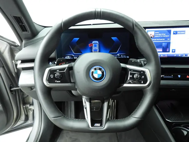 BMW 5 Serie Touring 530e 2024 Hybride Benzine 11