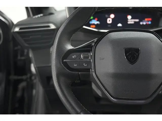 Peugeot 208 PureTech 100 GT 2024 Benzine 30