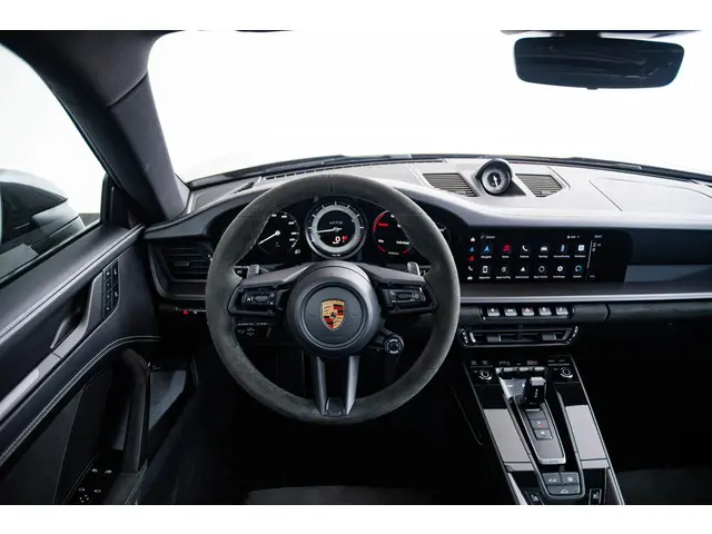 Porsche 911 3.0 Carrera 4 GTS 2022 Benzine 70