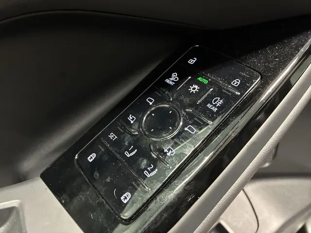 Audi Q6 e-tron 83kWh 252pk S Edition 2025 Elektrisch 12