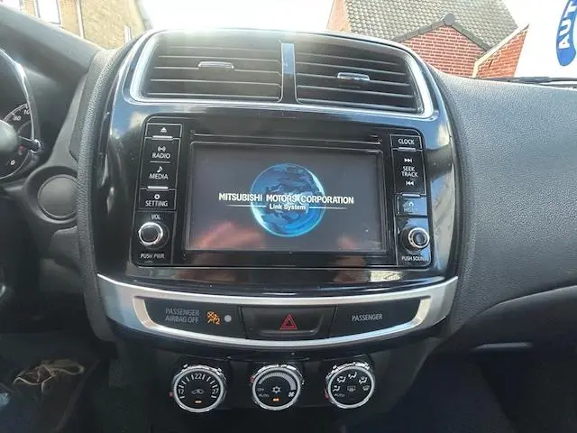 Mitsubishi ASX 1.6 Cleartec Bright+ 2017 Benzine 8