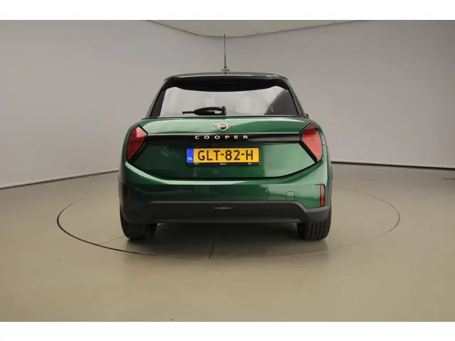 MINI 5-Deurs Cooper C 2024 Benzine 3