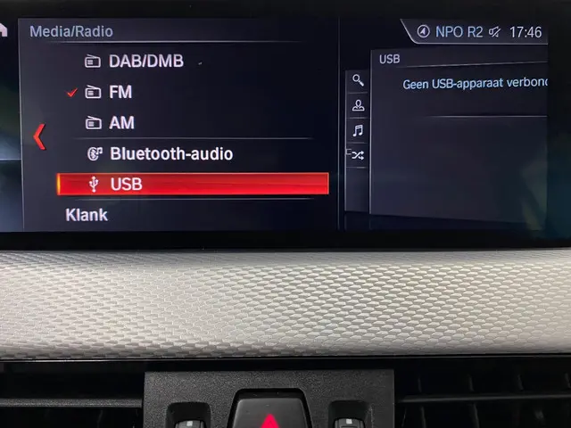 BMW X1 xDrive25e Executive 2021 Hybride Benzine 30