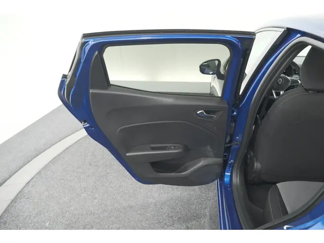 Renault Clio TCe 90 GPF Evolution 2024 Benzine 67