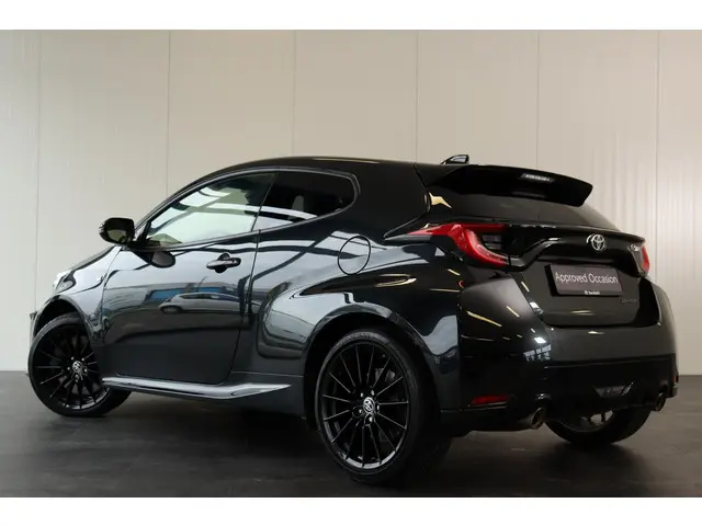 Toyota Yaris 1.6 GR Premium, 1ste eigenaar 2022 Benzine 4