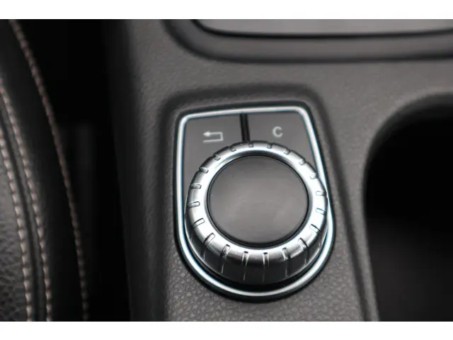 Mercedes-Benz A-Klasse 180 Ambition 2015 Benzine 36