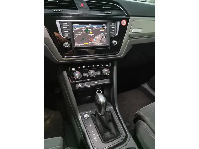 Volkswagen Touran 1.4 TSI Connected Series 2017 Benzine 21