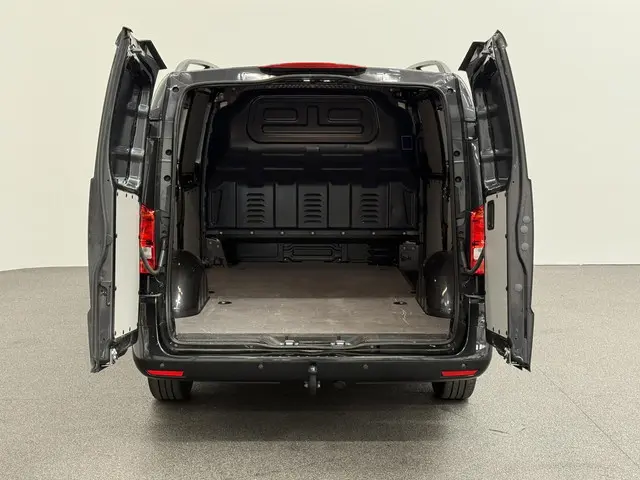 Mercedes-Benz Vito 114 CDI Lang 2024 Diesel 13