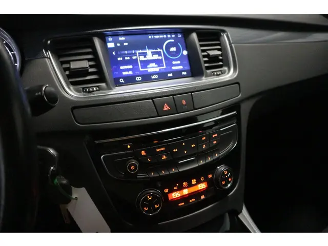 Peugeot 508 1.6 ODH HISTORIE / KEURIGE AUTO ! ! ! 2012 Benzine 4