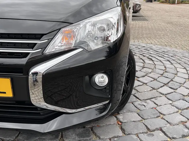 Mitsubishi Space Star 1.2 Cool+ 2022 Benzine 14