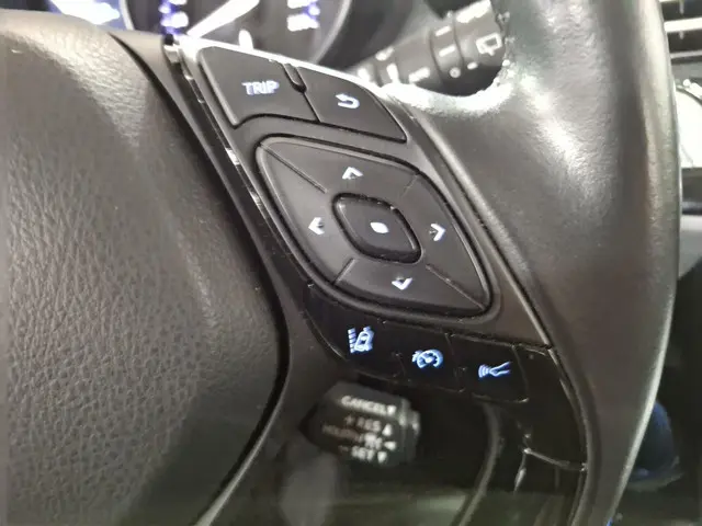 Toyota C-HR 1.8 Hybrid Dynamic 2022 Hybride Benzine 34