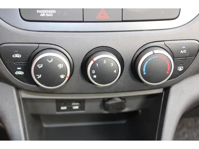 Hyundai i10 1.0i Comfort 2019 Benzine 18