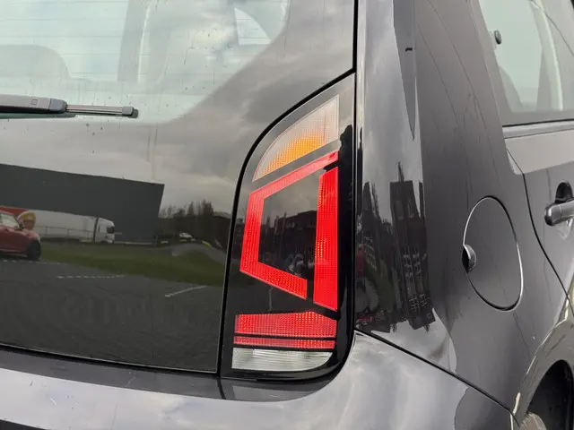 Volkswagen up! 1.0 2021 Benzine 13