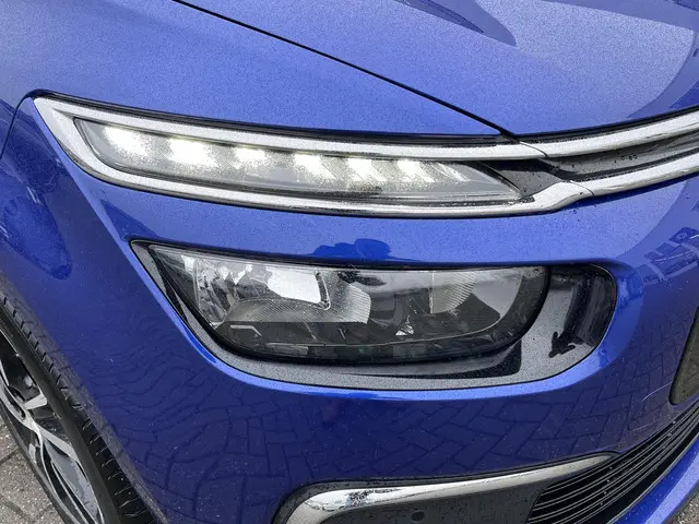Citroën C4 Picasso 1.2 PureTech Feel 2017 Benzine 25