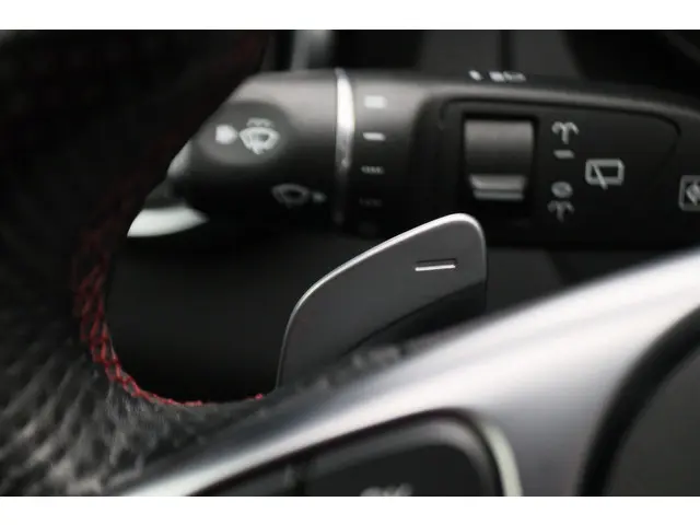 Mercedes-Benz GLA 250 4Matic 2017 Benzine 39