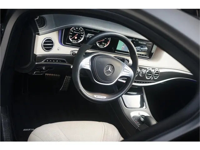 Mercedes-Benz S-Klasse 3