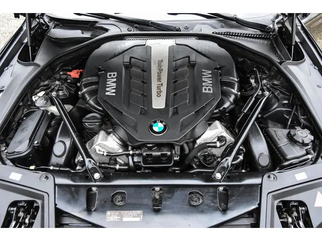 BMW 5 Serie 550i MOTOR PROBLEEM electronic 2013 Benzine 9
