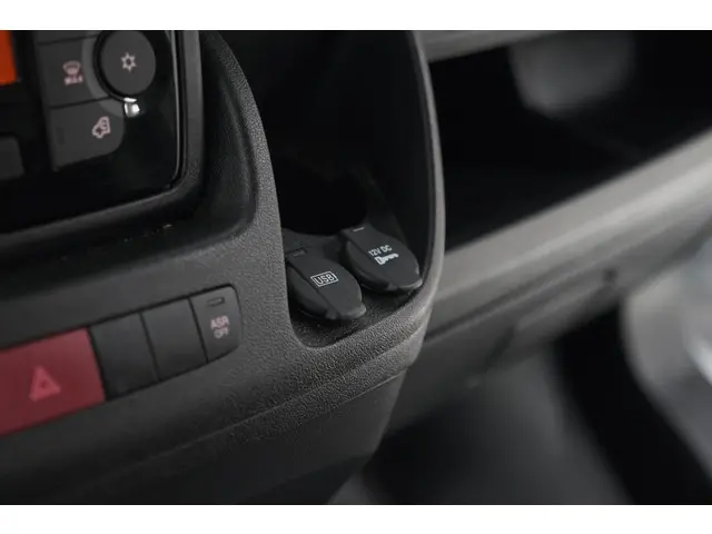 Citroën Jumper 2.2 BlueHDi 120 L2H2 3.0t 2023 Diesel 57