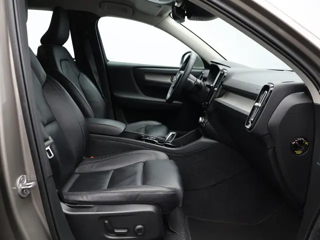 Volvo XC40 T5 Recharge Inscription 2021 Hybride Benzine 8