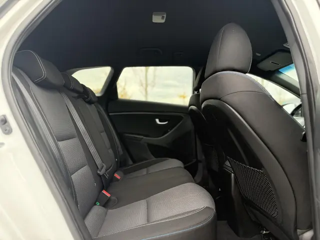 Hyundai i30 1.6 GDi Comfort 2016 Benzine 17