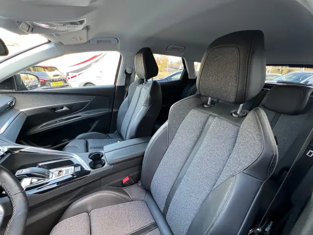 Peugeot 3008 1.2 PureTech Allure Automaat 2017 Benzine 13