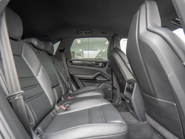 Porsche Cayenne 3.0 E-Hybrid 2021 Hybride Benzine 44