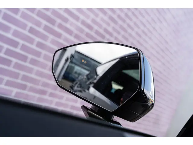 Lynk & Co 08 1.5 More 2025 Hybride Benzine 21