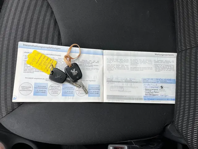 Peugeot 107 1.0 Sportium 2012 Benzine 7