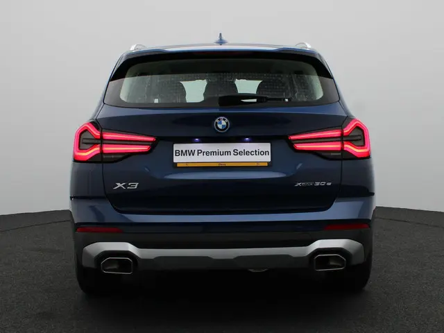 BMW X3 xDrive30e 2022 Hybride Benzine