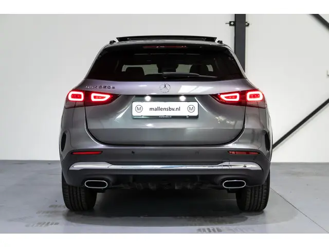 Mercedes-Benz GLA 250 e AMG Line 2021 Hybride Benzine 11