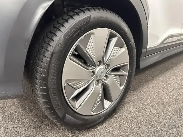 Hyundai Kona EV Comfort 64 kWh 2020 Elektrisch 32