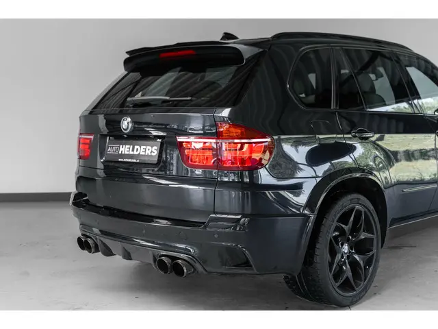BMW X5 4.4i M 556 PK Akrapovic Full Option 2012 Benzine 37