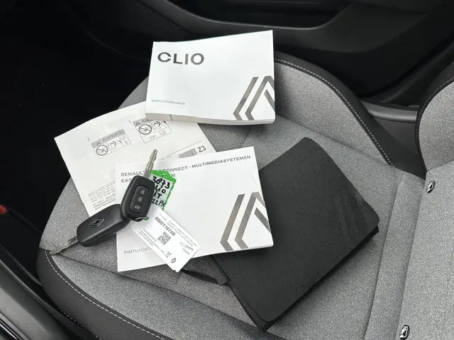 Renault Clio TCe 90 Evolution 2024 Benzine 20