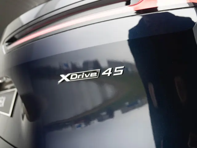 BMW iX xDrive45 2026 Elektrisch 24