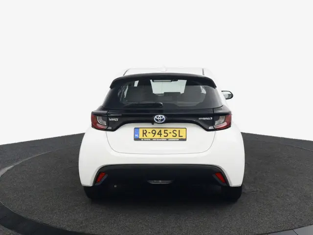 Toyota Yaris 1.5 Hybrid Comfort wit 2022 Hybride Benzine 10