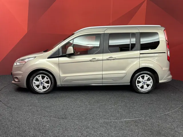 Ford Tourneo Connect Compact 1.0 Titanium 2015 Benzine 17