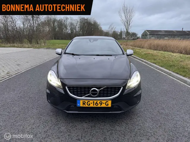 Volvo V40 2.0 T4 R-Design Pano Camera 2017 Benzine 9