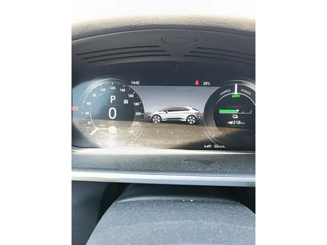 Jaguar I-PACE EV400 First Edition 90 kWh 2018 Elektrisch 9