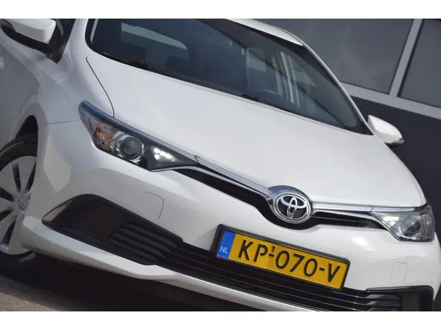 Toyota Auris 1.3 Comfort + TREKHAAK 2016 Benzine 3