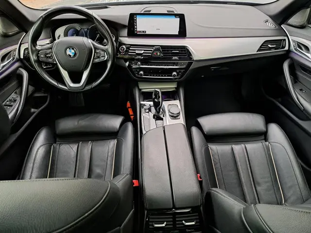 BMW 5 Serie Touring 520d High Executive 2017 Diesel 16