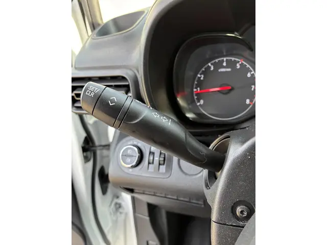 Opel Combo 1.5 Turbo 102Pk L1H1 Edition 2022 Diesel 19