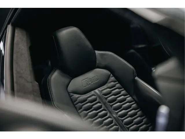 Audi RSQ8 4.0 TFSI quattro 2021 Hybride Benzine 30