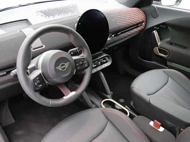 MINI Aceman SE 2025 Elektrisch 13