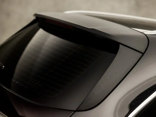 Mercedes-Benz C-Klasse 180 AMG Edition 1 2015 Benzine 31